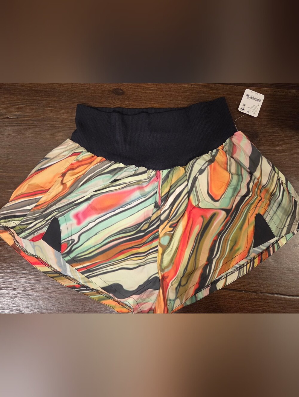 FP MOVEMENT BY FREE PEOPLE CARPE DIEM SHORTS NWT *Large*